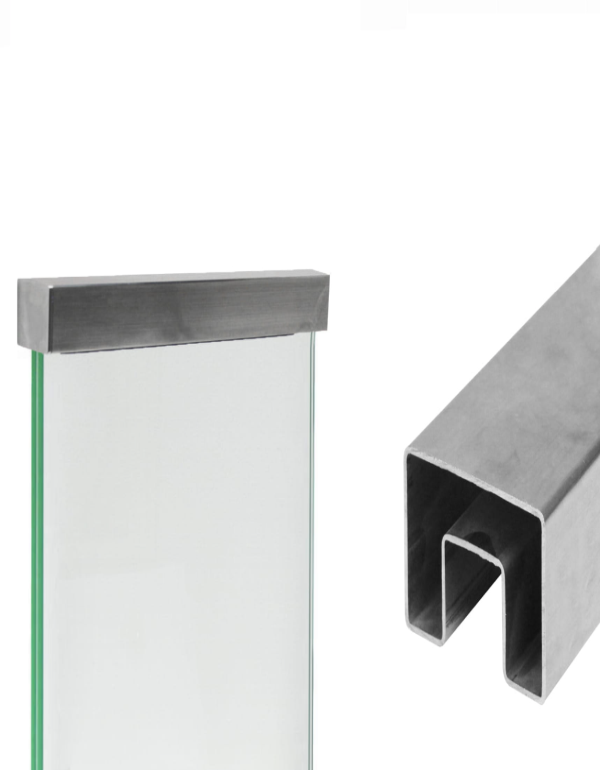 Hranaté madlo uchycené na skle