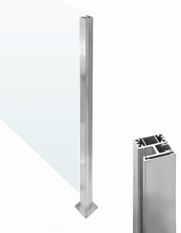 Levý krajní hranatý sloupek uzavřen