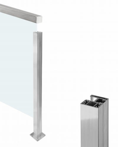 Levý krajní hranatý sloupek s madlem umístěným na skle